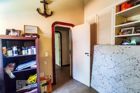 Casa de condomínio à venda com 450m², 4 quartos e 4 vagasQuarto 2