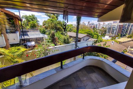 Casa de condomínio à venda com 450m², 4 quartos e 4 vagasVaranda Suíte 2