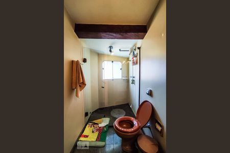 Casa de condomínio à venda com 450m², 4 quartos e 4 vagasBanheiro dos Quartos