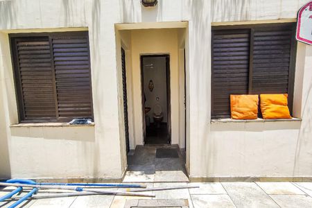 Casa de condomínio à venda com 450m², 4 quartos e 4 vagasQuartos e Banheiro de Serviço