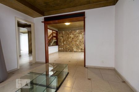 Casa à venda com 4 quartos, 310m² em Jardim Peri Peri, São Paulo