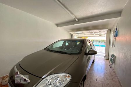 Casa à venda com 120m², 3 quartos e 1 vaga Casa à venda com 120m², 3 quartos e 1 vagaGaragem