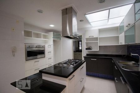 Apartamento para alugar com 198m², 3 quartos e 1 vaga Apartamento para alugar com 198m², 3 quartos e 1 vagaCozinha