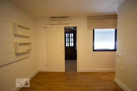 Apartamento para alugar com 198m², 3 quartos e 1 vaga Apartamento para alugar com 198m², 3 quartos e 1 vagaSuíte