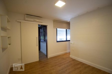 Suíte de apartamento para alugar com 3 quartos, 198m² em Recreio dos Bandeirantes, Rio de Janeiro