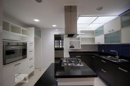 Apartamento para alugar com 198m², 3 quartos e 1 vaga Apartamento para alugar com 198m², 3 quartos e 1 vagaCozinha