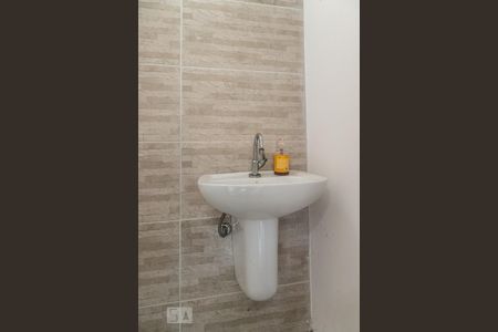 Lavabo de casa para alugar com 2 quartos, 80m² em Vila Ré, São Paulo