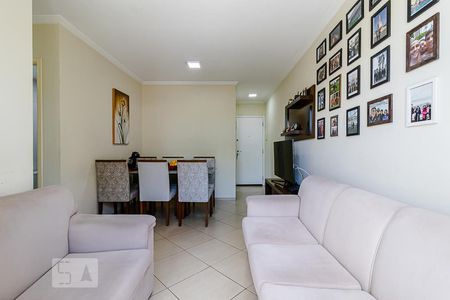 Apartamento à venda com 61m², 3 quartos e 2 vagasSala