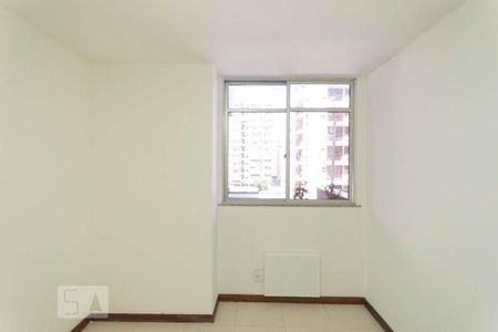 Apartamento à venda com 133m², 4 quartos e 3 vagasQuarto 2