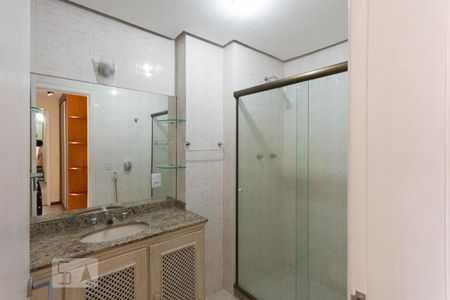Apartamento à venda com 133m², 4 quartos e 3 vagasBanheiro Suíte