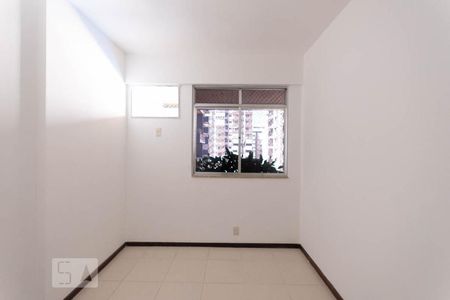 Apartamento à venda com 133m², 4 quartos e 3 vagasQuarto 1