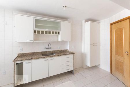Apartamento à venda com 133m², 4 quartos e 3 vagasCozinha e Área de Serviço