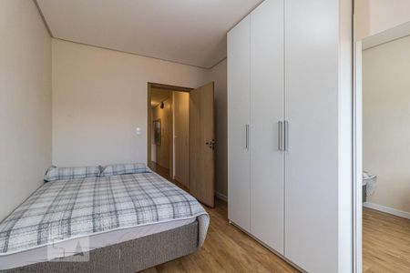 Casa à venda com 240m², 7 quartos e 8 vagasQuarto 2 