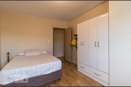 Casa à venda com 240m², 7 quartos e 8 vagasQuarto 3 