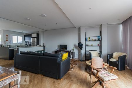 Sala de casa à venda com 7 quartos, 240m² em Vila Jardim, Porto Alegre