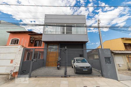 Casa à venda com 240m², 7 quartos e 8 vagasFachada