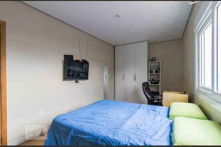 Quarto 1 - Suíte de casa à venda com 7 quartos, 240m² em Vila Jardim, Porto Alegre