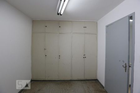 Casa para alugar com 170m², 4 quartos e 4 vagasQuarto 4