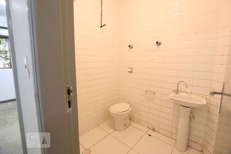 Casa para alugar com 170m², 4 quartos e 4 vagasBanheiro 