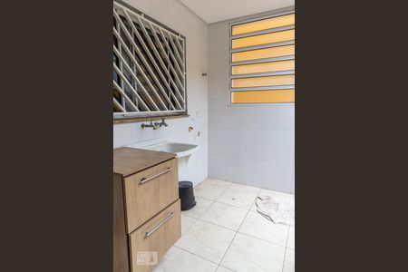 Casa à venda com 146m², 3 quartos e 2 vagasÁrea de serviço