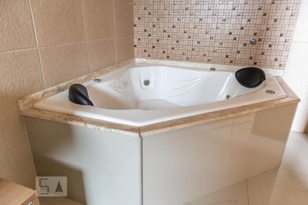 Casa à venda com 146m², 3 quartos e 2 vagasBanheiro da suíte