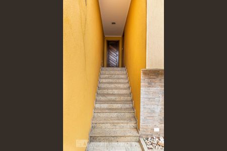 Casa à venda com 146m², 3 quartos e 2 vagasEscada