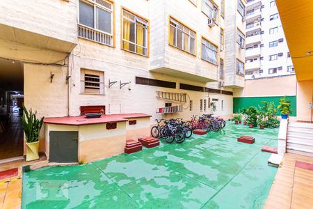 Apartamento à venda com 81m², 2 quartos e sem vagaÁrea comum