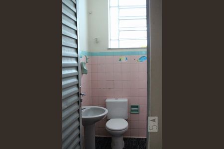 Casa à venda com 260m², 3 quartos e 2 vagasBanheiro principal