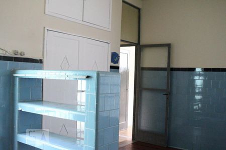 Casa à venda com 260m², 3 quartos e 2 vagasCozinha