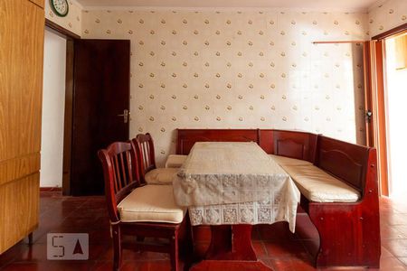 Casa à venda com 210m², 3 quartos e 2 vagasCozinha