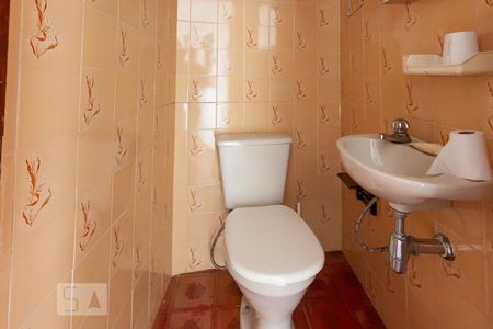 Casa à venda com 210m², 3 quartos e 2 vagasLavabo