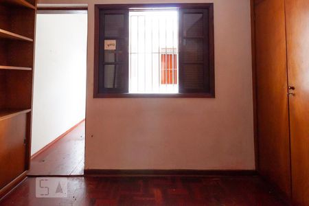 Casa à venda com 210m², 3 quartos e 2 vagasEscritório