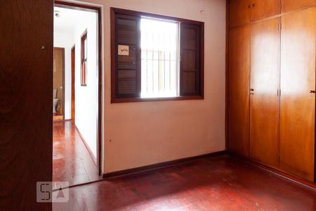 Casa à venda com 210m², 3 quartos e 2 vagasEscritório