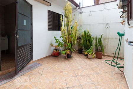 Casa à venda com 210m², 3 quartos e 2 vagasQuintal