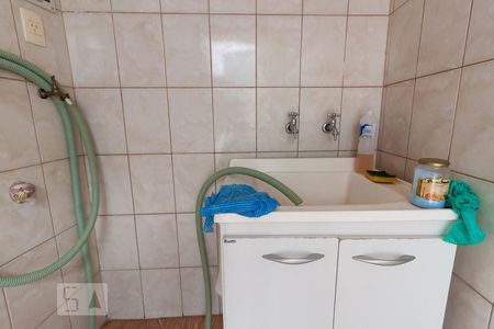 Casa à venda com 210m², 3 quartos e 2 vagasÁrea de serviço