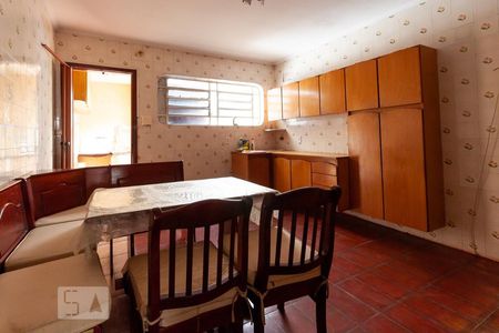 Casa à venda com 210m², 3 quartos e 2 vagasCozinha