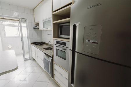 Apartamento para alugar com 65m², 2 quartos e 2 vagas Apartamento para alugar com 65m², 2 quartos e 2 vagasCozinha