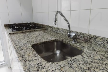 Apartamento para alugar com 65m², 2 quartos e 2 vagas Apartamento para alugar com 65m², 2 quartos e 2 vagasCozinha Pia