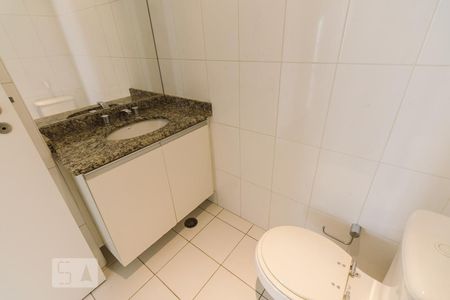 Apartamento para alugar com 65m², 2 quartos e 2 vagas Apartamento para alugar com 65m², 2 quartos e 2 vagasBanheiro 2