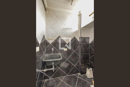 Apartamento à venda com 70m², 2 quartos e 1 vagaÁrea de Serviço