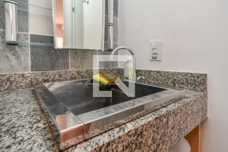 Banheiro de kitnet/studio para alugar com 1 quarto, 39m² em Vila Buarque, São Paulo