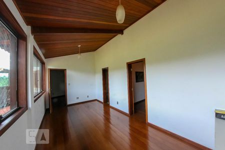 Casa de condomínio à venda com 520m², 4 quartos e 4 vagas Casa de condomínio à venda com 520m², 4 quartos e 4 vagasSala 4