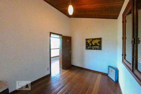 Casa de condomínio à venda com 520m², 4 quartos e 4 vagas Casa de condomínio à venda com 520m², 4 quartos e 4 vagasQuarto 1