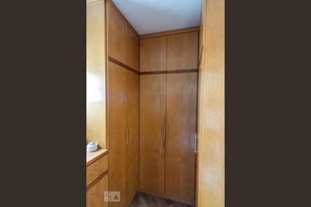 Casa à venda com 310m², 4 quartos e 10 vagasSuíte