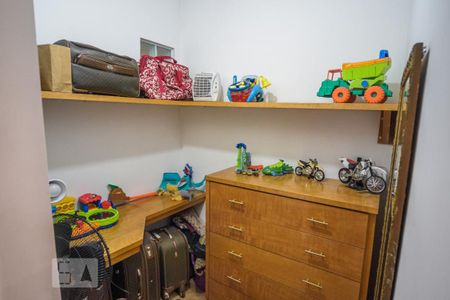 Casa à venda com 310m², 4 quartos e 10 vagasQuarto 2