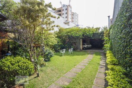 Casa à venda com 310m², 4 quartos e 10 vagasQuintal