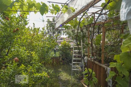 Casa à venda com 310m², 4 quartos e 10 vagasHorta