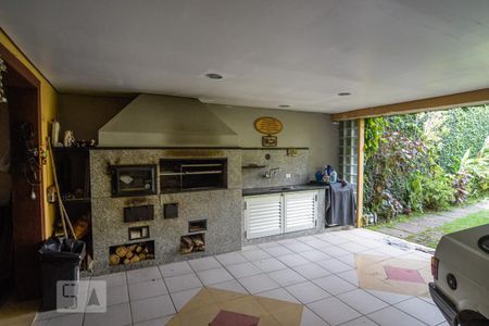 Casa à venda com 310m², 4 quartos e 10 vagasChurrasqueira