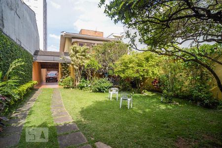 Casa à venda com 310m², 4 quartos e 10 vagasQuintal