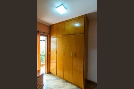 Casa à venda com 310m², 4 quartos e 10 vagasQuarto 2